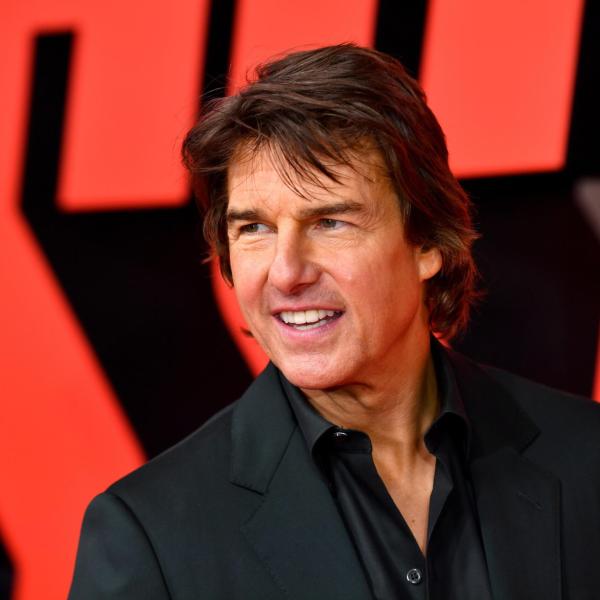 È febbre “Mission: Impossible”, e Tom Cruise gioca a fare… Harrison Ford