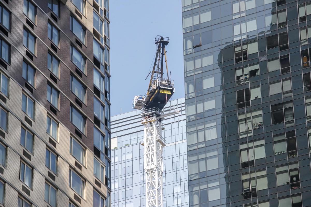 Crolla una gru manhattan, la ricerca “New York crane” virale sul we…