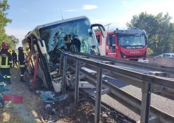 Chi è la vittima dell’incidente sull’A1 vicino ad Arezzo (altezza Badia al Pino)? Pullman di turisti finisce contro guardrail, 25 feriti