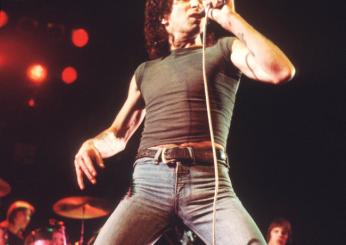 Chi è Bon Scott? Causa morte, canzoni e biografia dello storico cantante degli AC/DC. Ecco dov’è sepolto