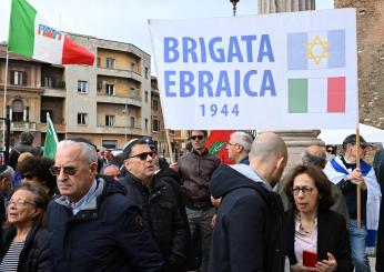 Sul 25 aprile scoppia la polemica sullo slogan ‘Cessate il fuoco ovunque’: la Brigata ebraica di Milano accusa l’Anpi di dimenticare gli ostaggi