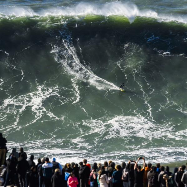 Olimpiadi 2024, polemiche per le gare di surf: i lavori danneggiano il corallo