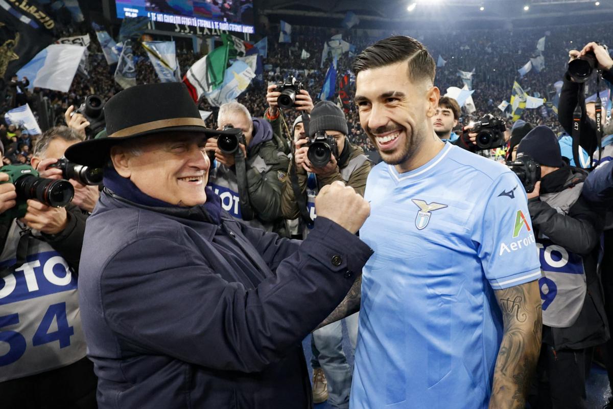 Lazio, parla il Ds Fabiani: “Con Zaccagni stretta di mano, resterà”, poi il commento sull’addio di Felipe Anderson