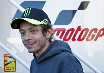 Valentino Rossi si sbilancia su Sportweek: “Bezzecchi è forte, può vincere il mondiale”. Poi sul rapporto tra Pecco e Bez…