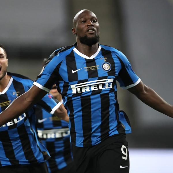 Inter: Lukaku e Calhanoglu in gruppo. Inzaghi sorride