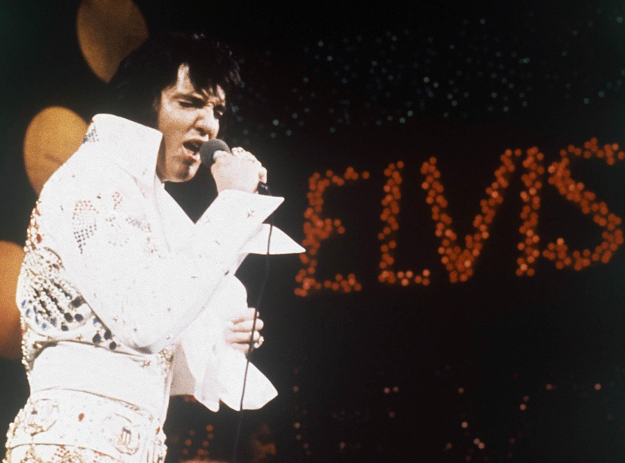 Accadde oggi, 16 agosto 1977: la morte di Elvis Presley