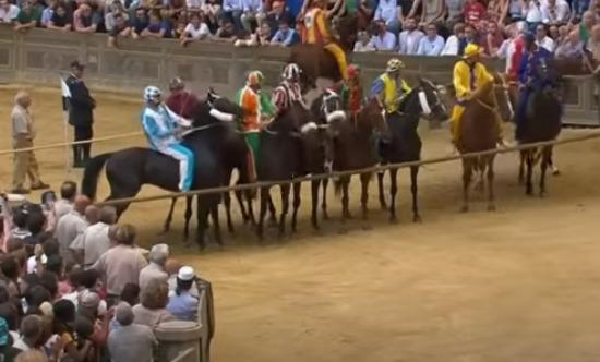 Palio di Siena 2024, carriera annullata per maltempo. Ecco quando si correrà