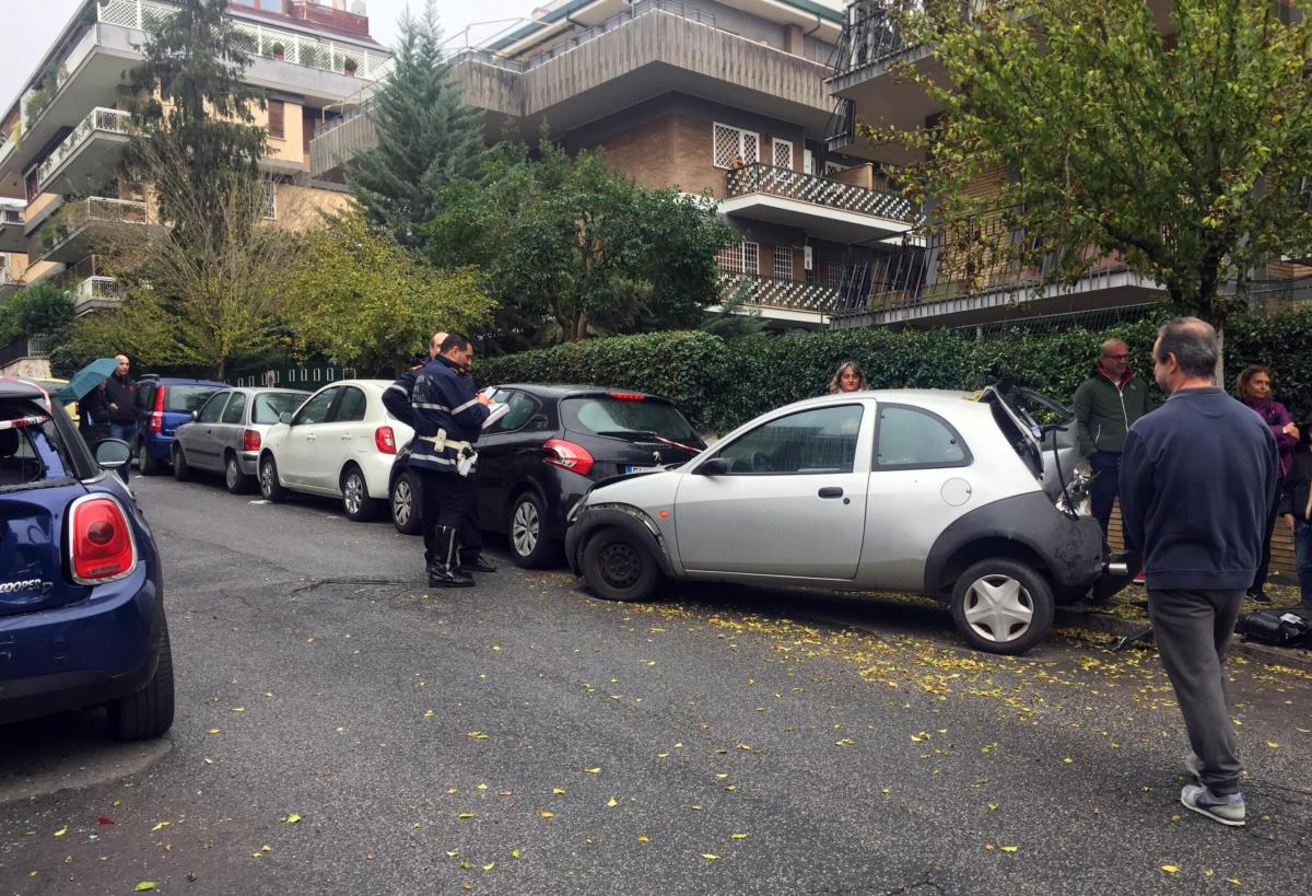 Incidente Santa Marinella, in via Etruria. I feriti sono tre