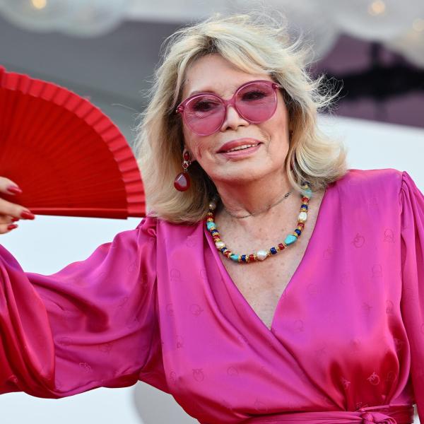 Amanda Lear: età, marito, fidanzato, figli e biografia della cantante