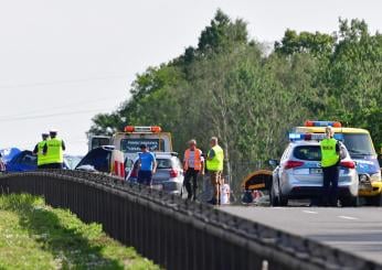 Torino, incendio sulla A6 questa mattina: in fiamme un carro merci