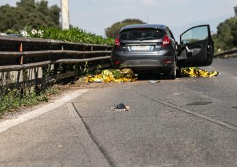 Roma, incidente ad Albano Laziale: accusa un malore alla guida e si schianta, morto un 78enne