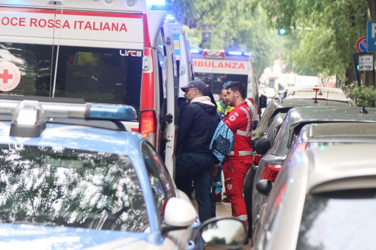 Roma, accoltellamento in un condominio a Colleferro: 38enne ferito alla gola e all’addome da un 62enne, è grave