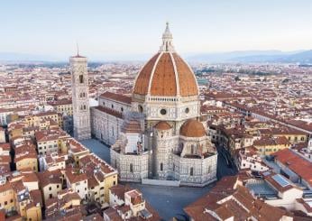 Firenze, in Piazza del Duomo il crollo di frammenti dalla cupola del Brunelleschi: le condizioni del simbolo della città