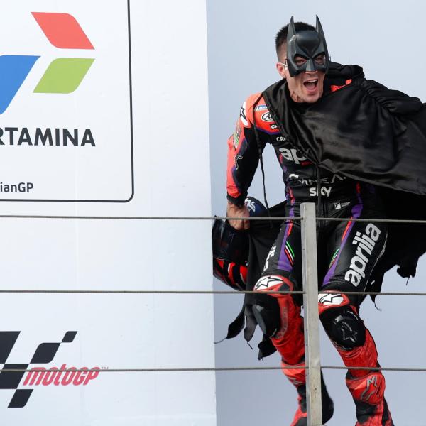 Moto GP, perché Vinales ha esultato con la maschera di Batman