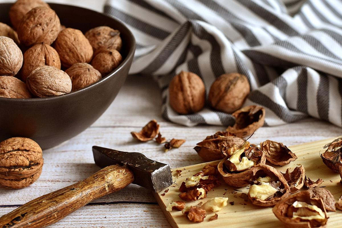 La ricetta della torta di noci tradizionale