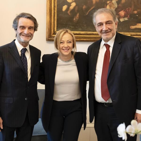 Giorgia Meloni incontra Rocca e Fontana, il governatore del Lazio: “Ci ha fatto gli auguri, le ho spiegato le mie priorità” | Foto