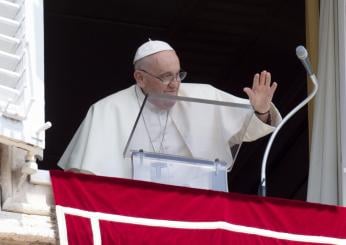 Papa Francesco incontra giovani ucraini a Lisbona durante la Gmg