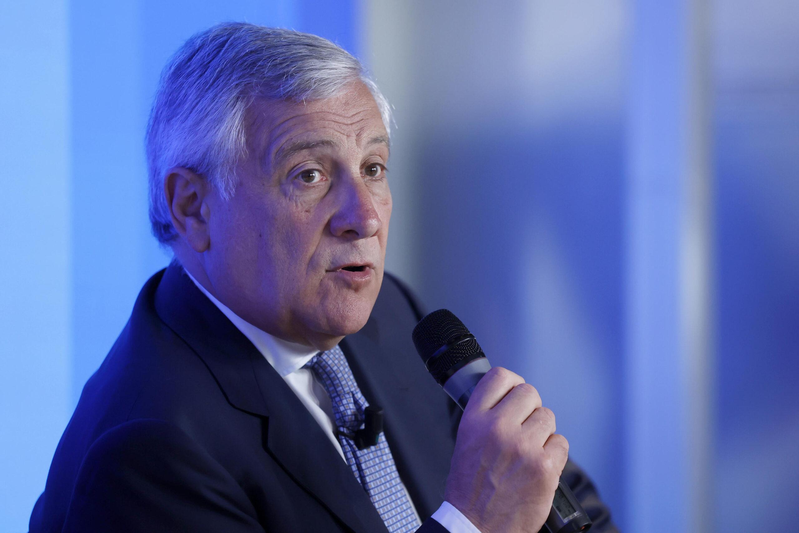 Ue, Tajani: “Non si può governare con Le Pen: ecco perchè”