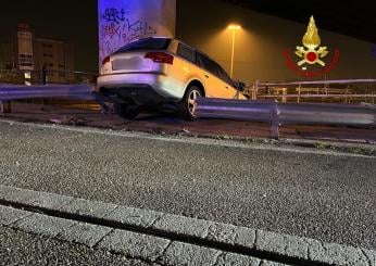 Taranto, incidente a Leporano: auto finisce fuori strada, morto un 16enne