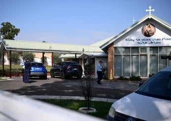 Aggressione a coltellate in chiesa a Sydney, arrestati sette adolescenti sospettati di presunta “ideologia estremista”