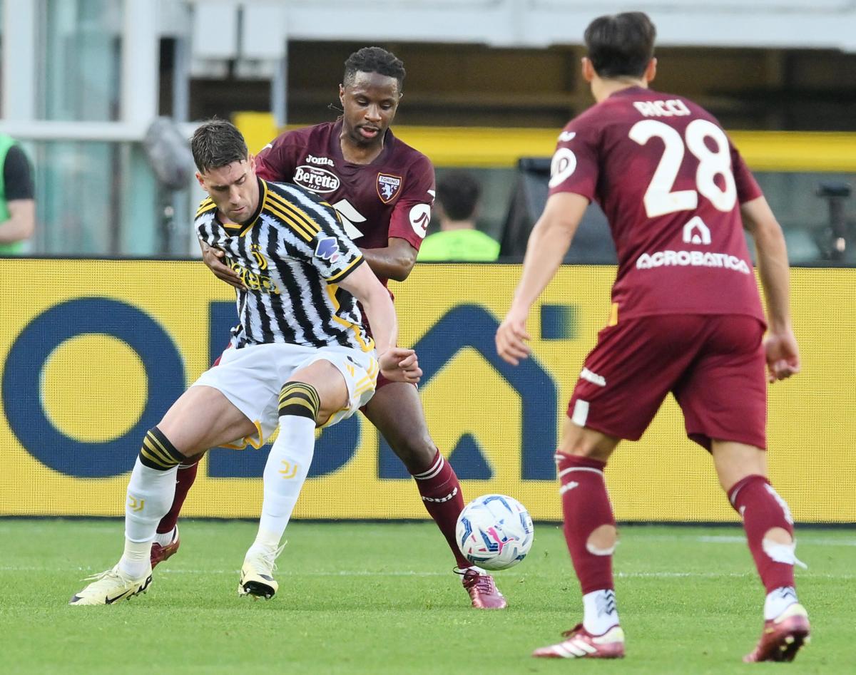 Vlahovic spreca e tra Juventus e Torino finisce 0-0: cronaca e tabellino