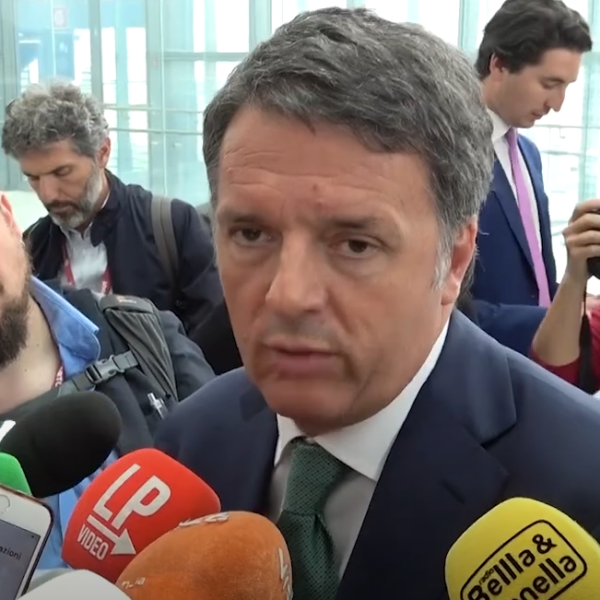 Riforma calcio, Renzi: “La politica ne stia fuori, non si può andare dietro al Lotito di turno, ora basta” | VIDEO