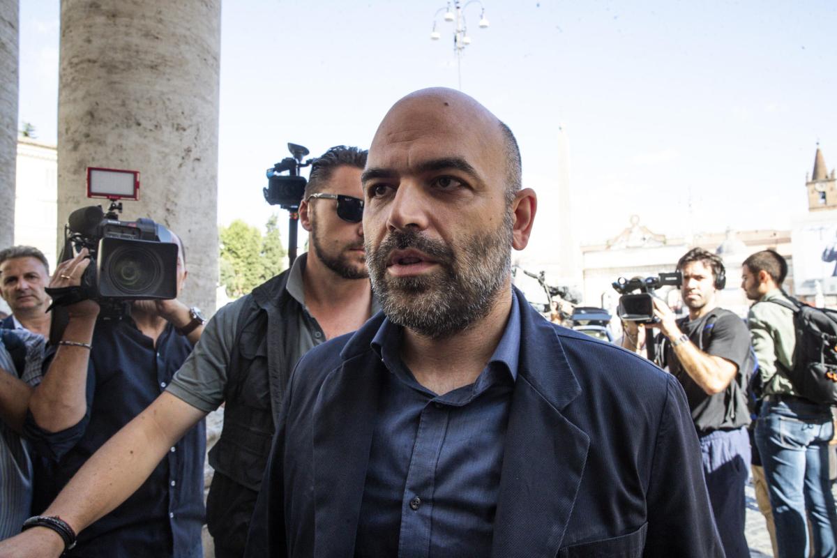 Saviano parla del maxiblitz di Caivano: “Non serva a niente, è solo…