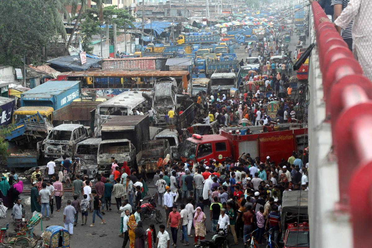 Bangladesh, qual è la situazione attuale? Sciolto il parlamento, si va verso un governo provvisorio. Gli studenti: “Il premio Nobel Yunus come premier”