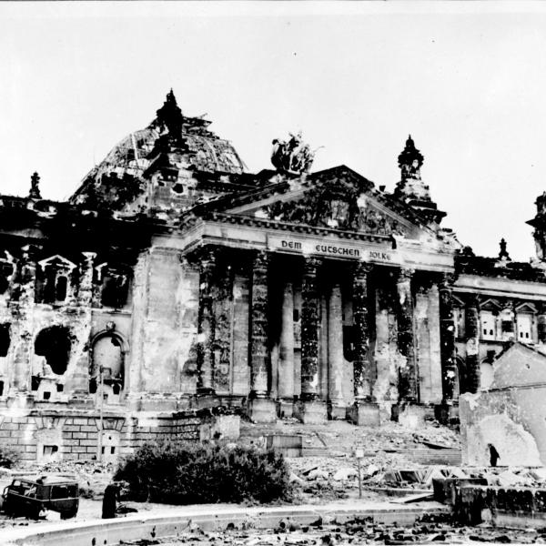 Accadde oggi, 27 febbraio 1933: il Reichstag in fiamme