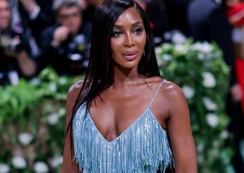 Naomi Campbell ha un nuovo fidanzato? Il bacio a Mykonos con DJ Rampa | VIDEO