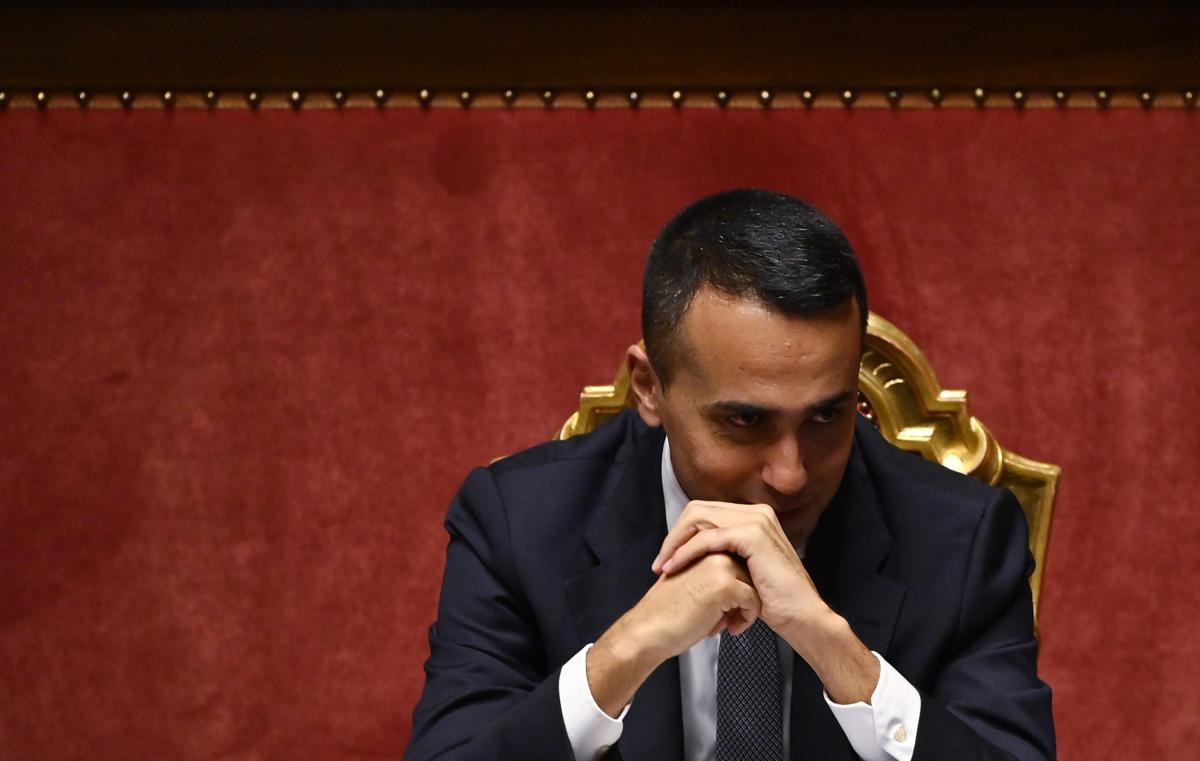 Calenda chiude la porta, Di Maio no: “Bisogna unire le forze”