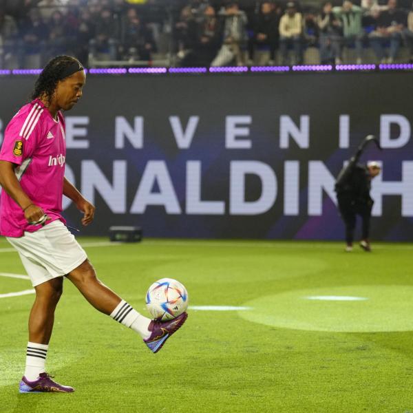 Ronaldinho oggi: dal figlio Joao Mendes al ritorno sul campo nella Kings League