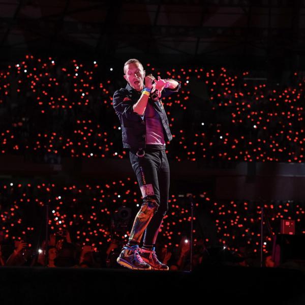 Coldplay Napoli 2023: date, biglietti, prezzi e scaletta del concerto