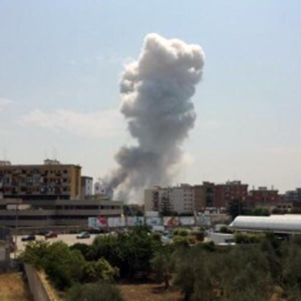 Dramma a Messina, esplosione in una fabbrica di fuochi d’artificio: titolari dell’azienda feriti nell’incendio