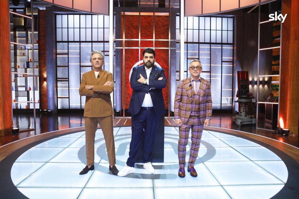 Masterchef Italia 13, anticipazioni quinta puntata dell’11 gennaio: nuove sfide tra vigili del fuoco, cucina romana e “pacco da giù”