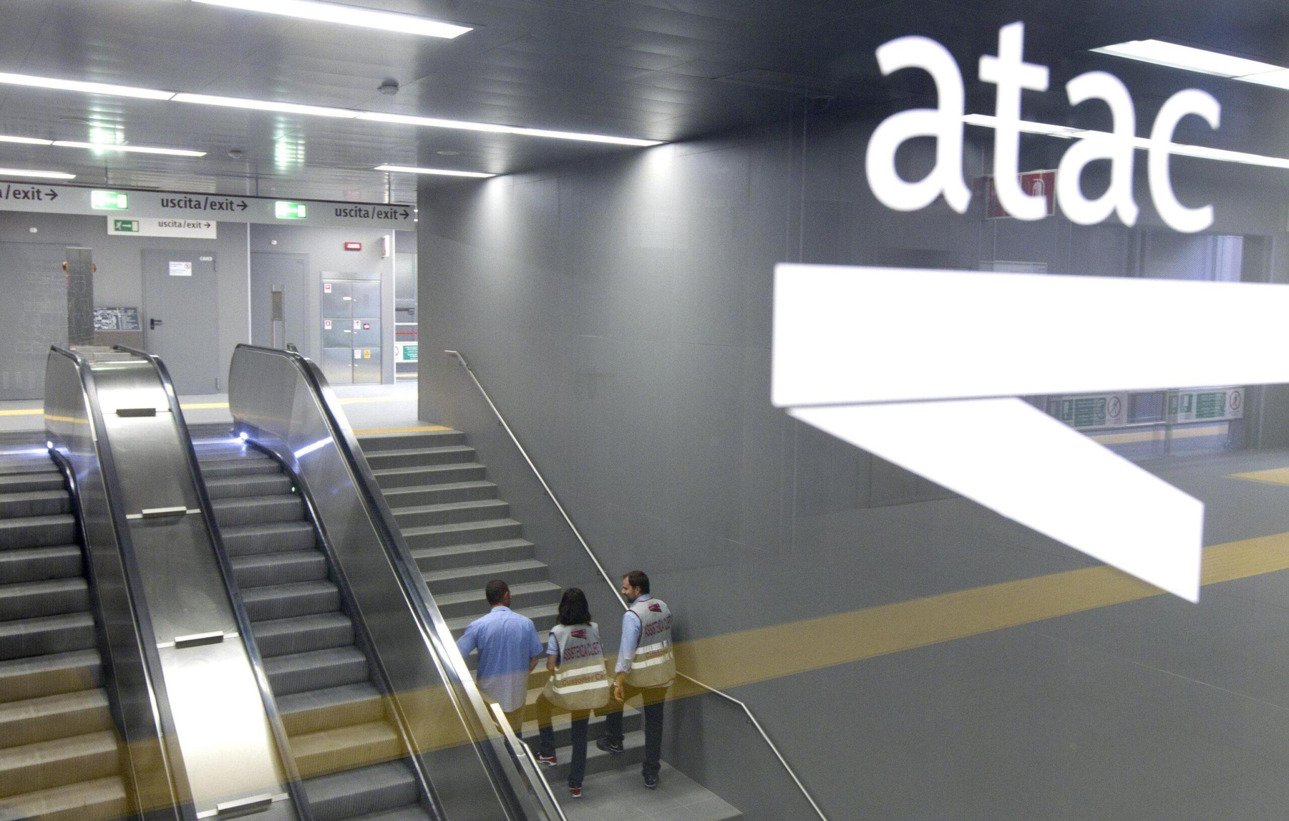 Roma, metro B1 chiusa “per lavori di manutenzione”. Michele Frullo (USB): “Una scusa. Volevano intensificare il servizio sulla tratta per la Ryder Cup” | ESCLUSIVA