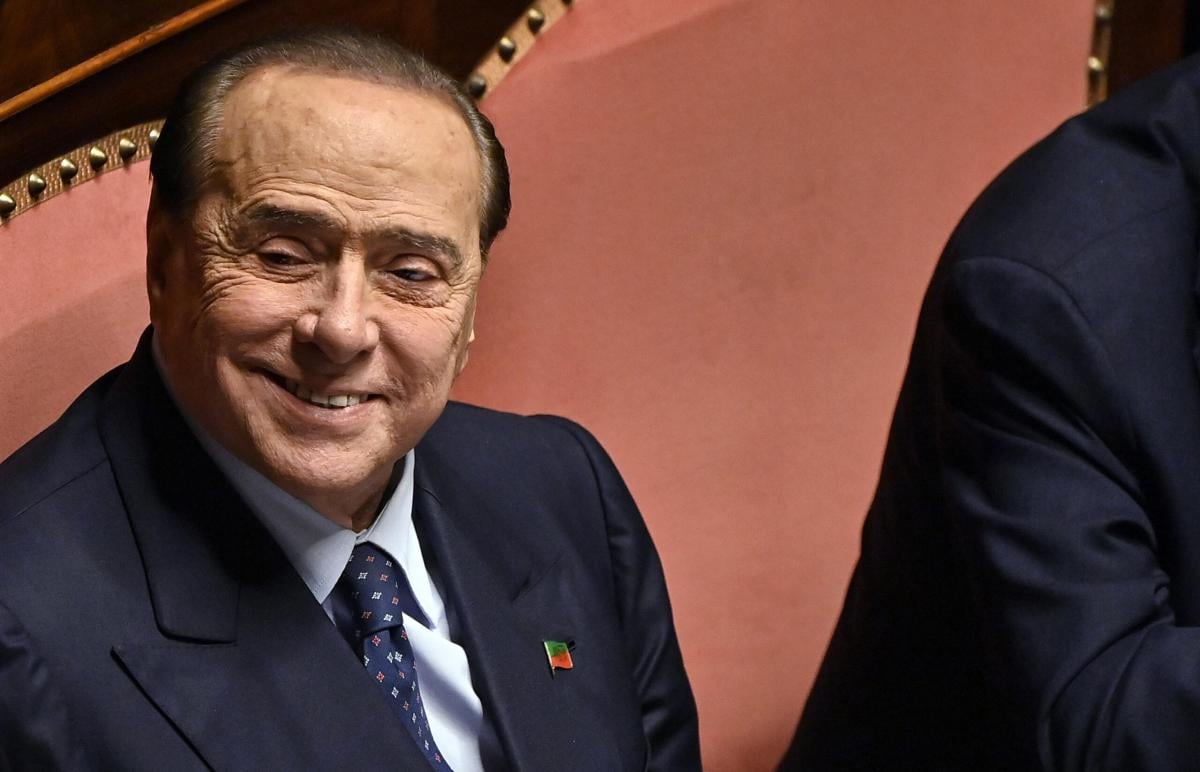 Silvio Berlusconi, ottava notte in terapia intensiva. Pier Silvio: …