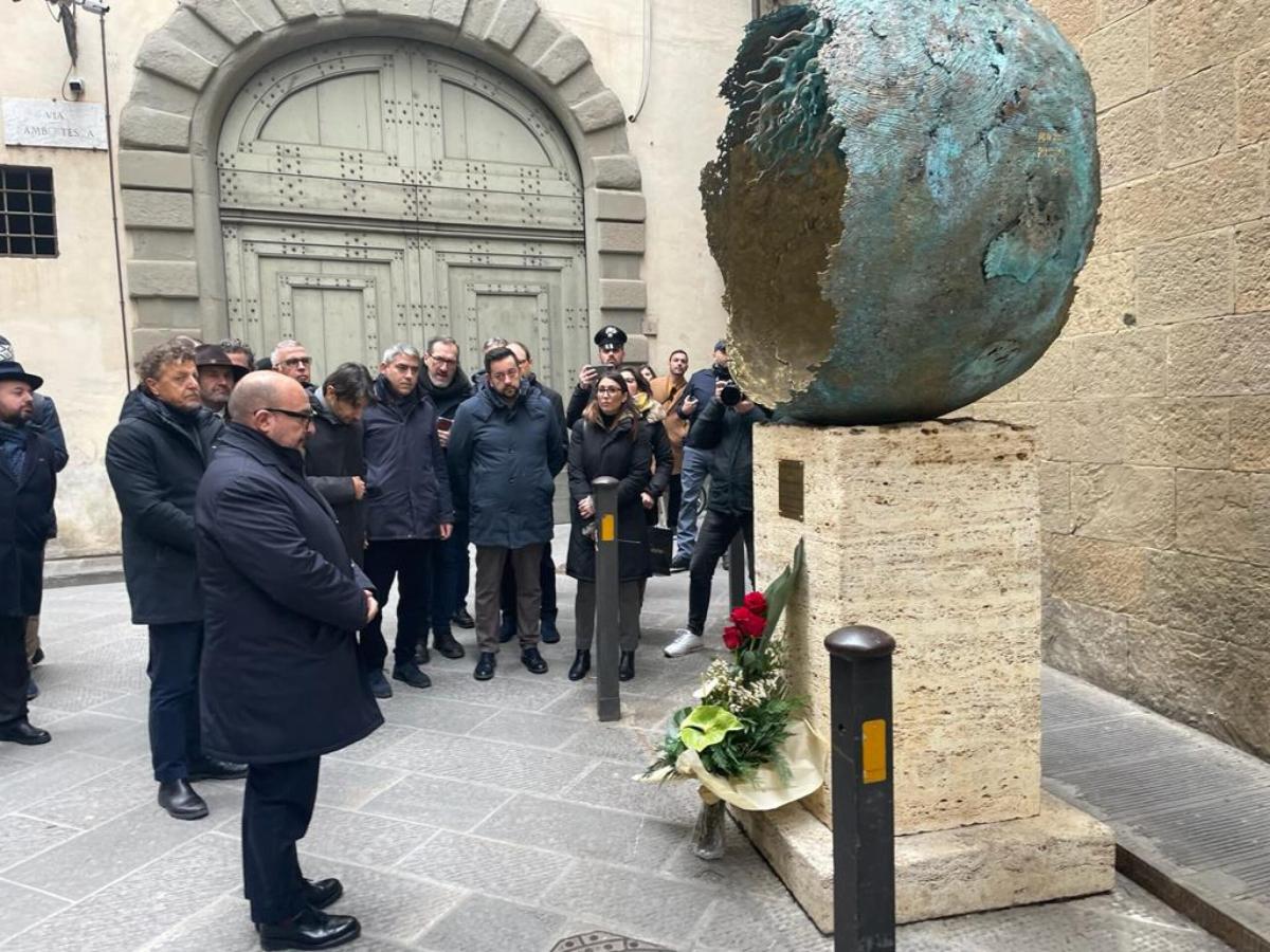 Strage di via dei Georgofili, Meloni ricorda le vittime: “Nessuno p…