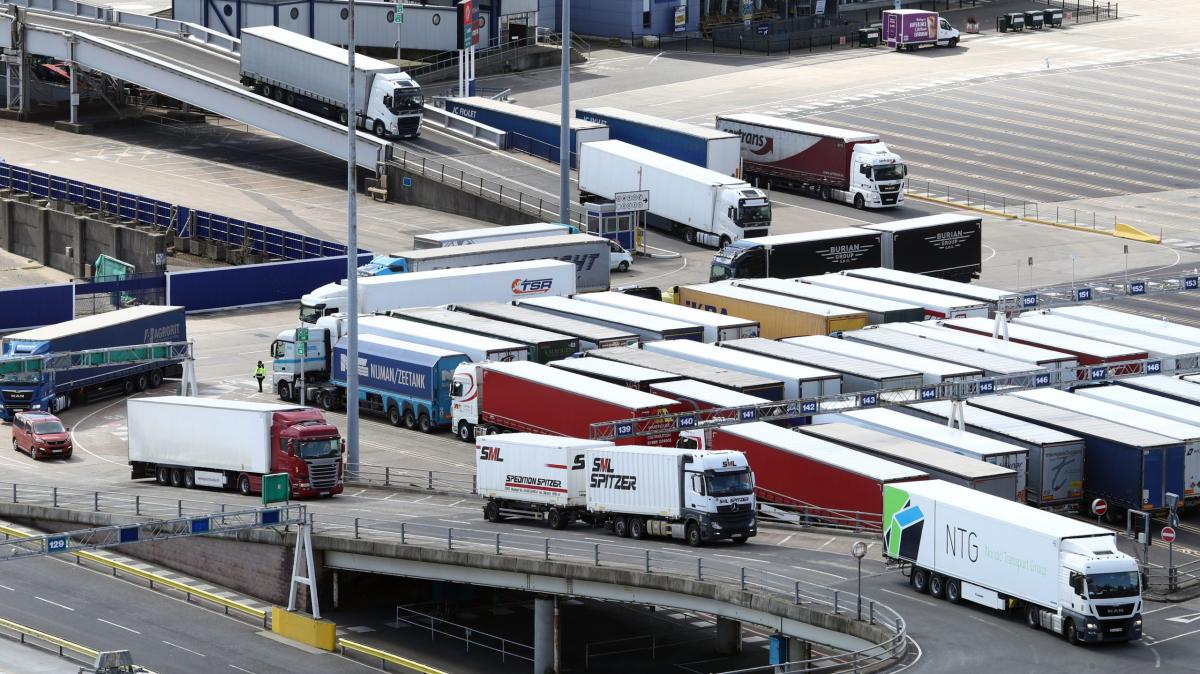 Caro carburante, Da lunedì 14 si ferma l’autotrasporto a livello na…