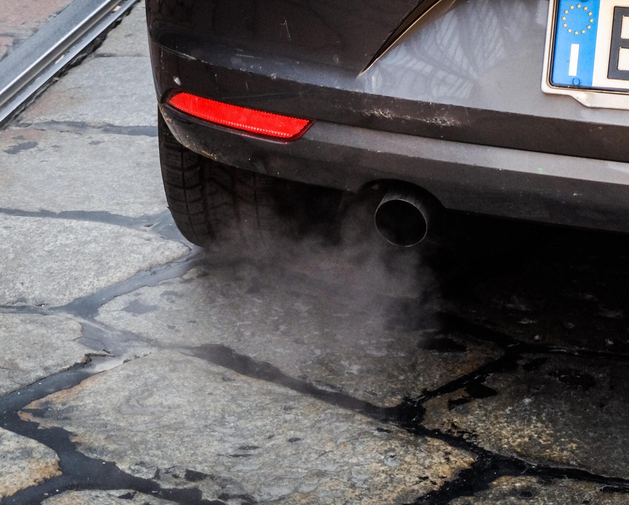 Furto delle marmitte, i catalizzatori vanno a ruba: ecco spiegato il perché l ESCLUSIVA