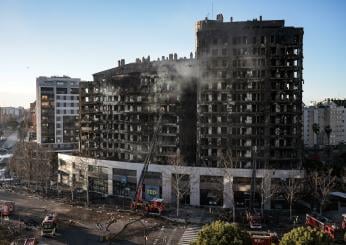 Incendio Valencia, si indaga sulle cause. Almeno 10 morti e decine di dispersi