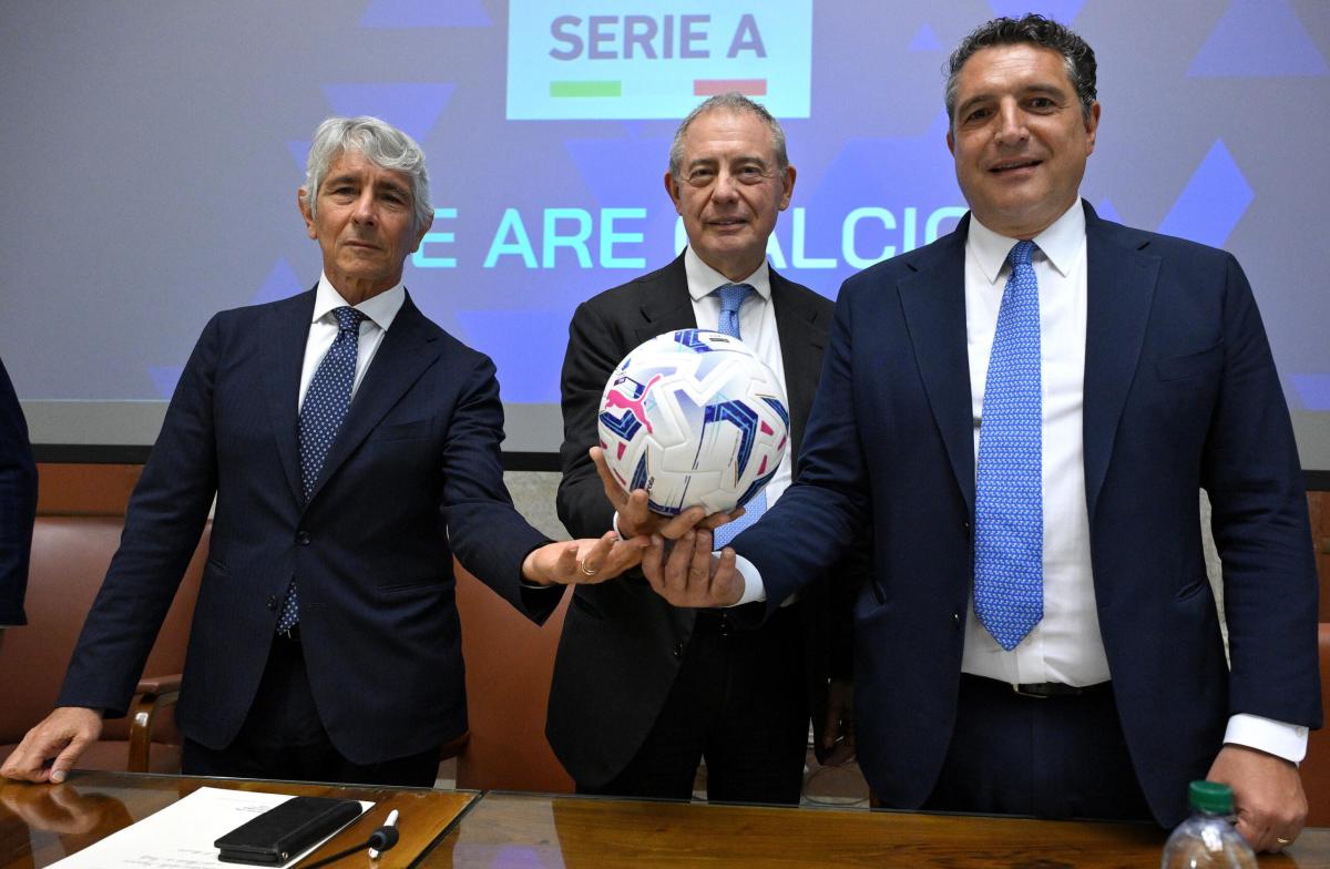 Serie A, presentata la 32esima giornata all’insegna del Made in Italy. Urso: “Esportare il nostro sport e i suoi luoghi” | VIDEO