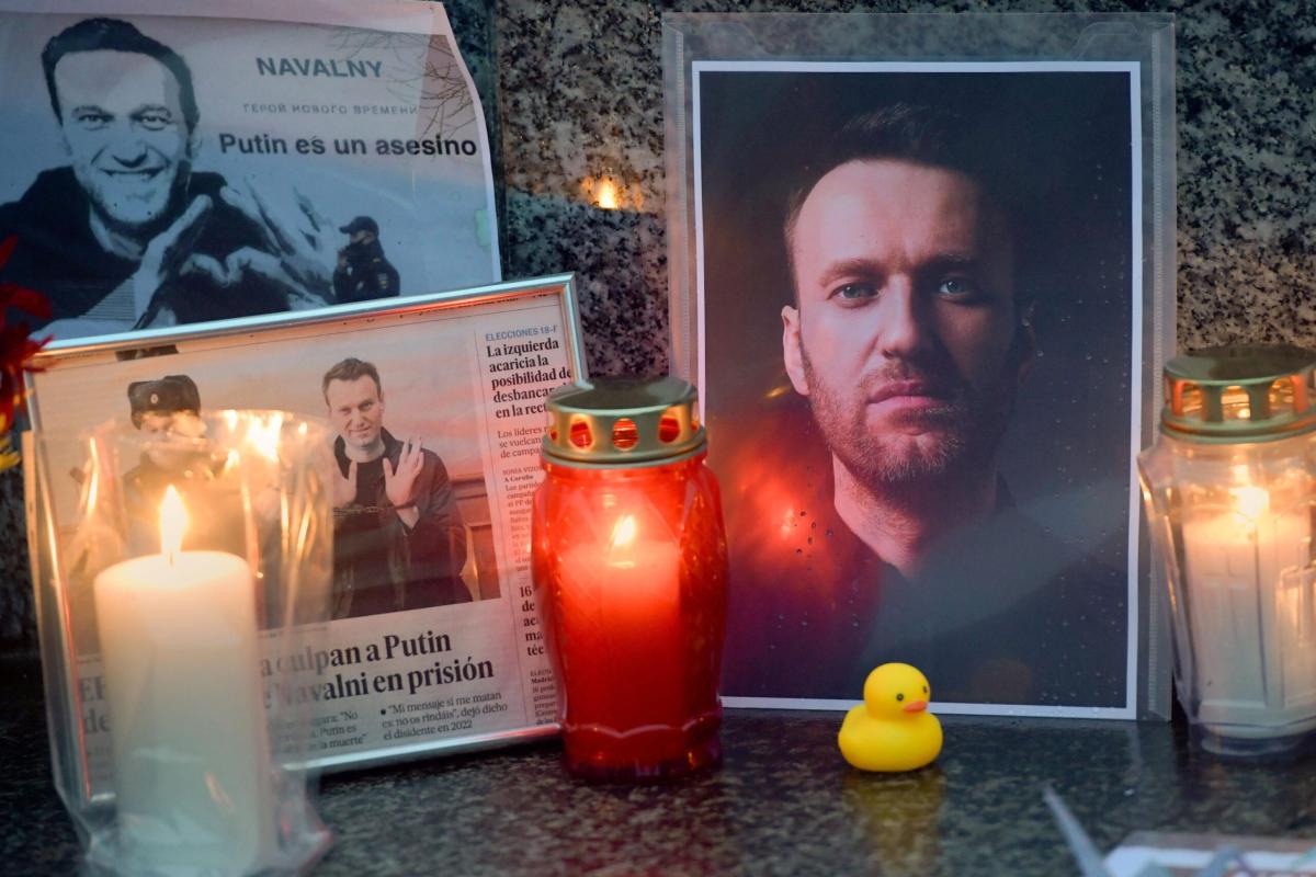 Morte Navalny, arrivano le sanzioni del Consiglio Ue contro il Servizio penitenziario russo e 19 giudici