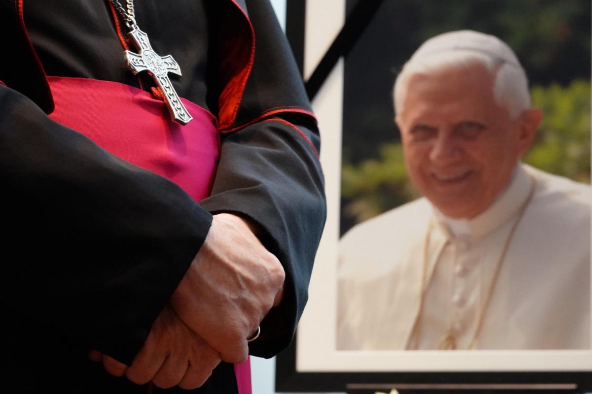 Nuovo libro di Papa Ratzinger, in uscita postumo: le sue riflessioni sul Cristianesimo