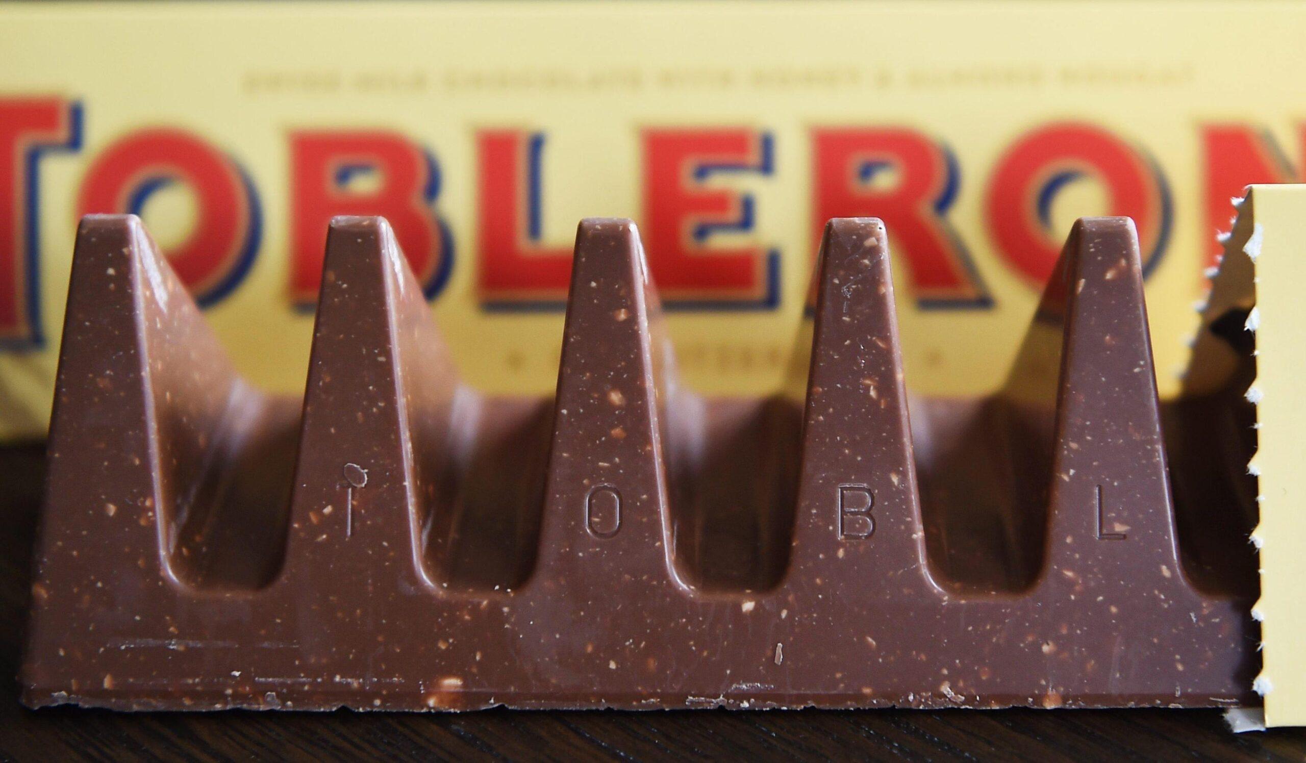 Perché Toblerone cambia logo? La produzione si trasferisce in Slovacchia