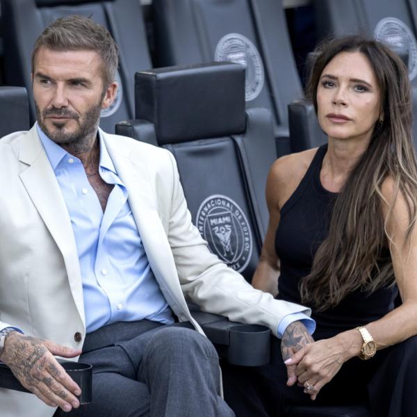 Victoria e David Beckham, svelato il segreto del loro amore: “Coppia aperta da anni”