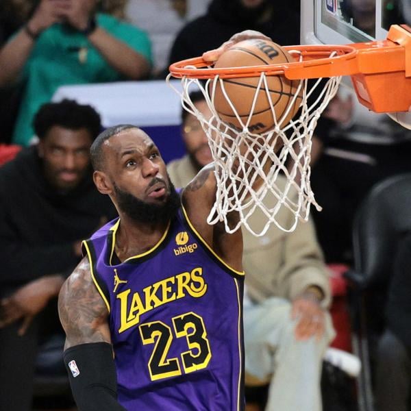 NBA, LeBron James potrebbe lasciare i Lakers? L’indiscrezione