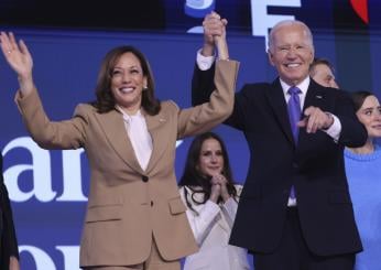 Convention democratica 2024, Biden commosso passa il testimone a Harris: ecco i momenti salienti della prima giornata