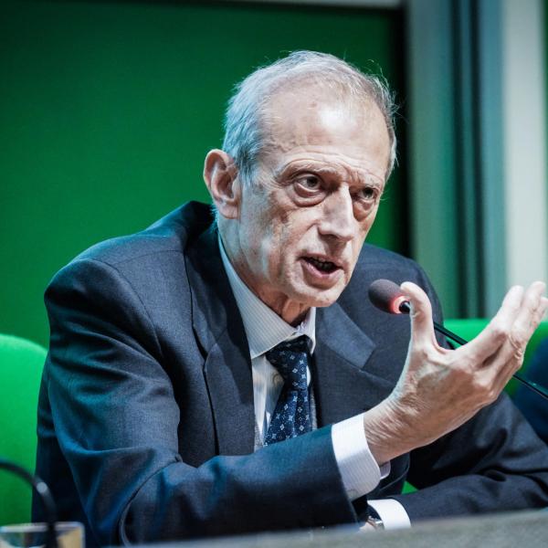 Congresso Pd, Fassino: “Superare la sclerosi delle correnti”   