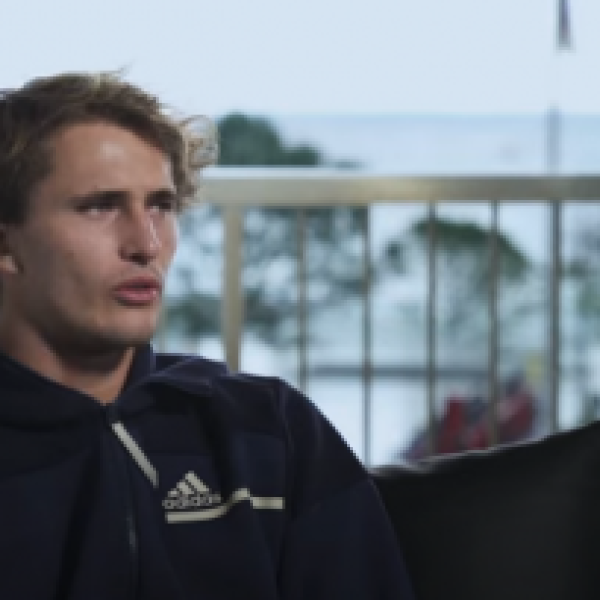 Tennis, Zverev dopo l’infortunio: “Tornerò più forte”